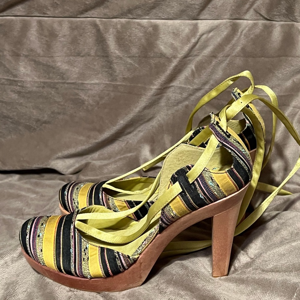 Vince Camuto Multi-Colored Stripes Ankle-Tie Heels Size 8